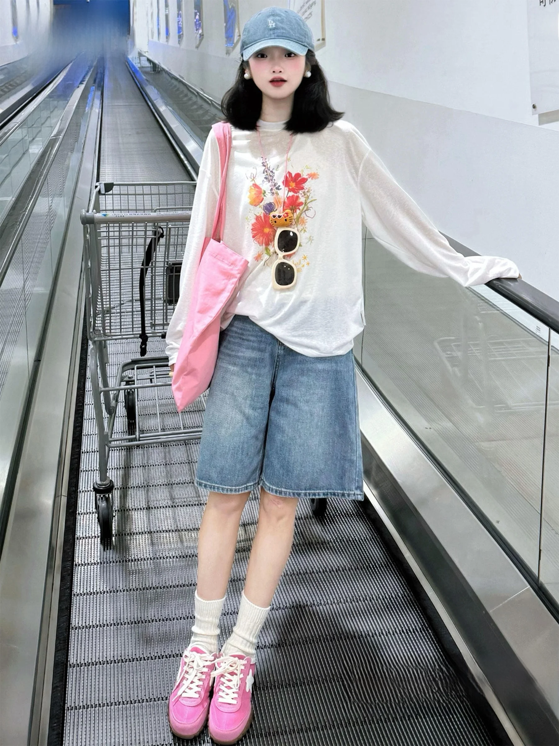 American Retro Blue Straight Leg Denim Shorts Women's Summer Hot Girl Loose Slim Wide Leg Short Pants High Waist Zipper Casual
American Retro Blue Straight Leg Denim Shorts Women's Summer Hot Girl Loose Slim Wide Leg Short Pants High Waist Zipper Casual