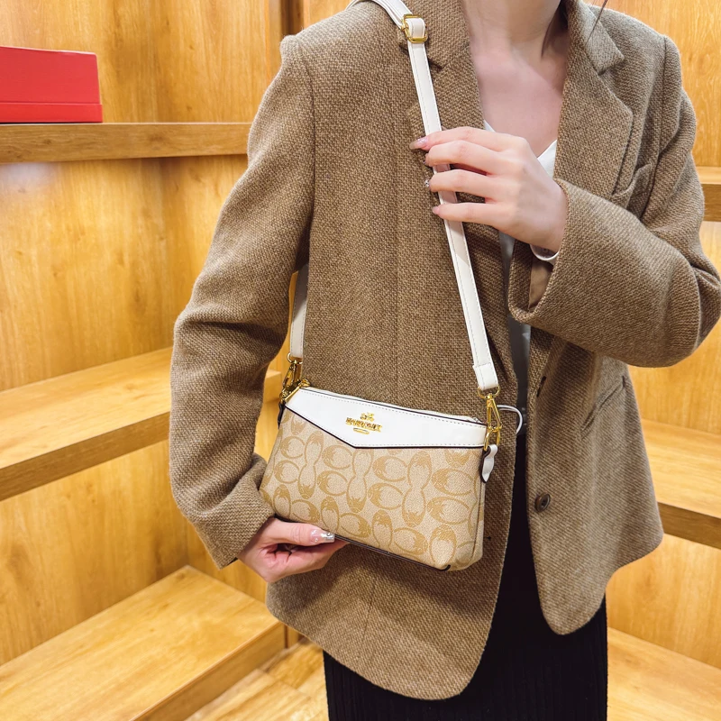 Classic Leather Tote Bag Women's Handbag, Shoulder Carry Spacious By Luxury Brand Popular Elegant
Classic Leather Tote Bag Women's Handbag, Shoulder Carry Spacious By Luxury Brand Popular Elegant