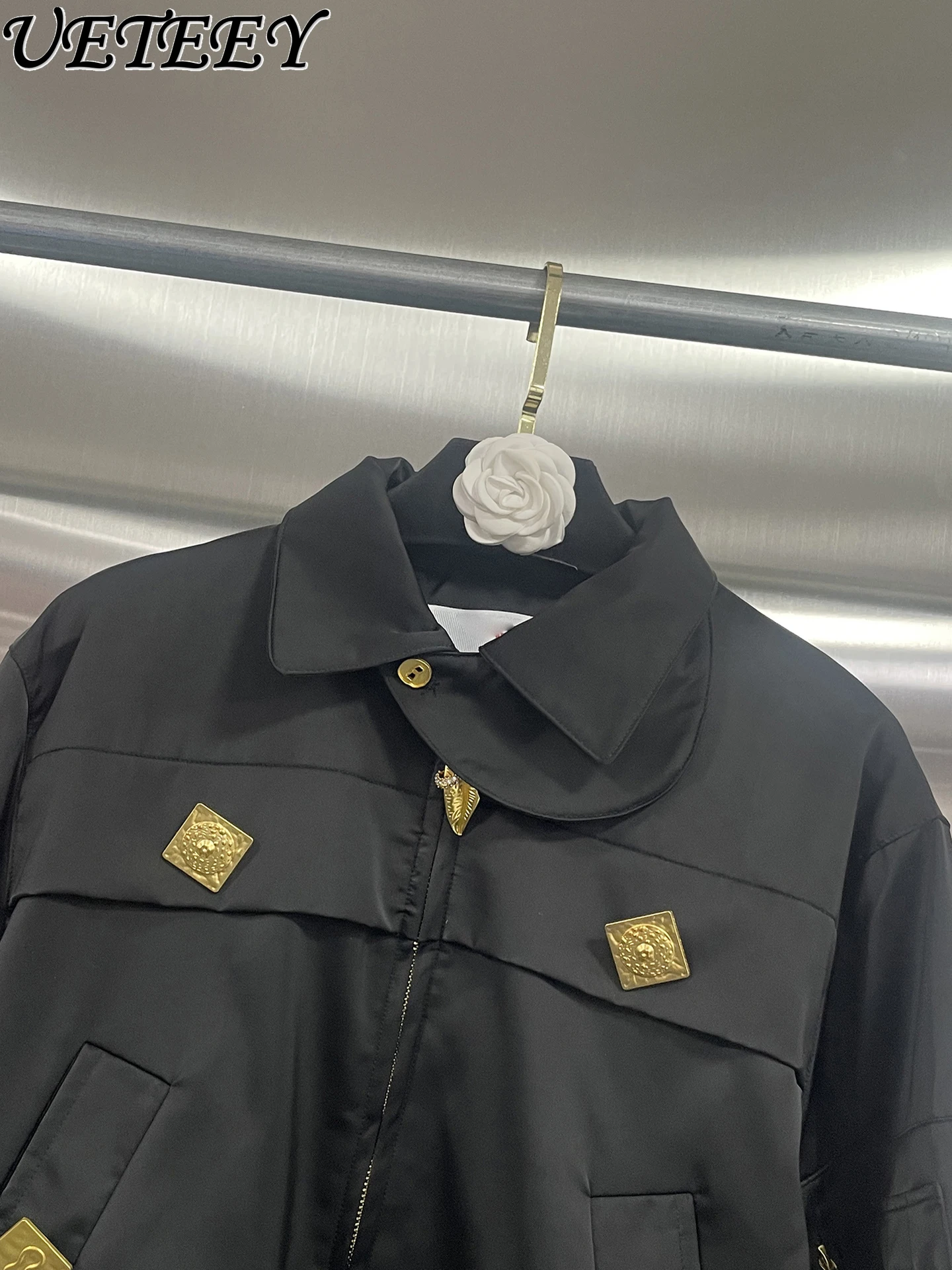 High-end Feel Lapel Metal Button Long Sleeve Black Jacket Top Spring Autumn New Fashion Zipper Baseball Jacket Coat Women Trendy
High-end Feel Lapel Metal Button Long Sleeve Black Jacket Top Spring Autumn New Fashion Zipper Baseball Jacket Coat Women Trendy