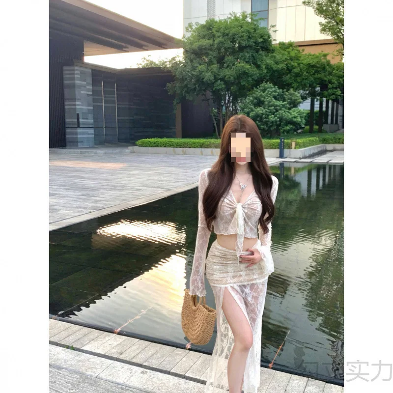 Pure Desire Sle Long Sve V-Ne Lace irt Women's Summer Set Me Splicing Skirt Two-Piece Suit Faionable Ensemble
Pure Desire Sle Long Sve V-Ne Lace irt Women's Summer Set Me Splicing Skirt Two-Piece Suit Faionable Ensemble