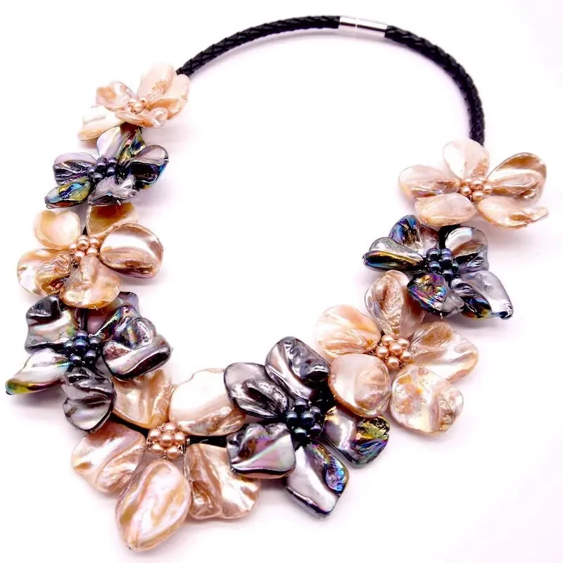 9pieces Shell flower necklace black white mix color 46cm Wholesale hand make flowers necklace
9pieces Shell flower necklace black white mix color 46cm Wholesale hand make flowers necklace