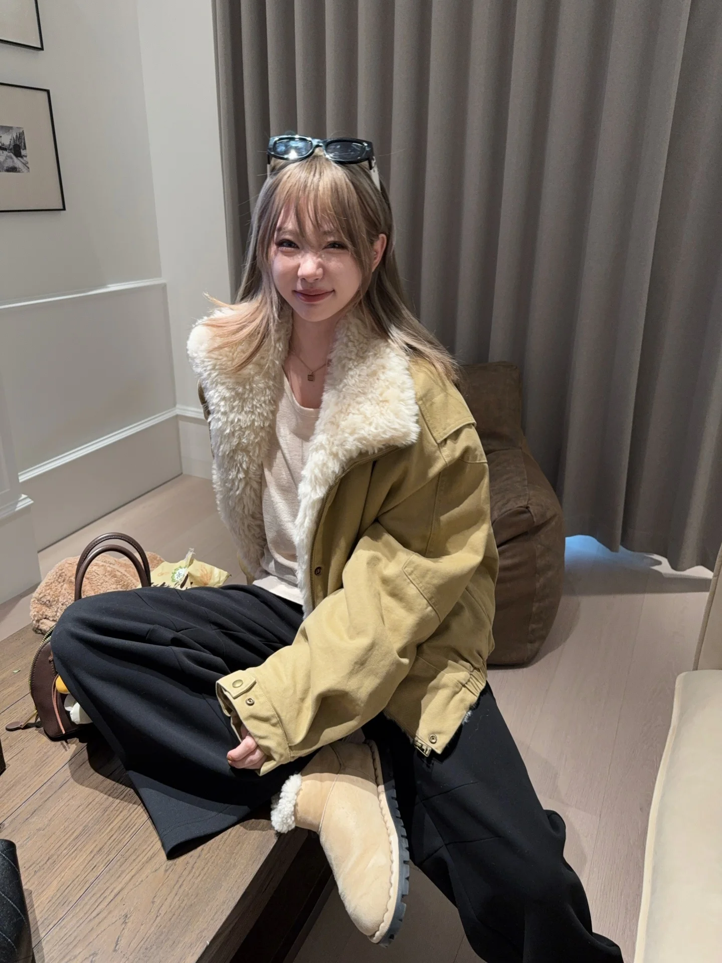 Tannin Red Rabbit Heavyweight Waed Denim Loose Fit Women's Cotton Jaet with Detachable Fur Collar Autumn Winter Coat
Tannin Red Rabbit Heavyweight Waed Denim Loose Fit Women's Cotton Jaet with Detachable Fur Collar Autumn Winter Coat