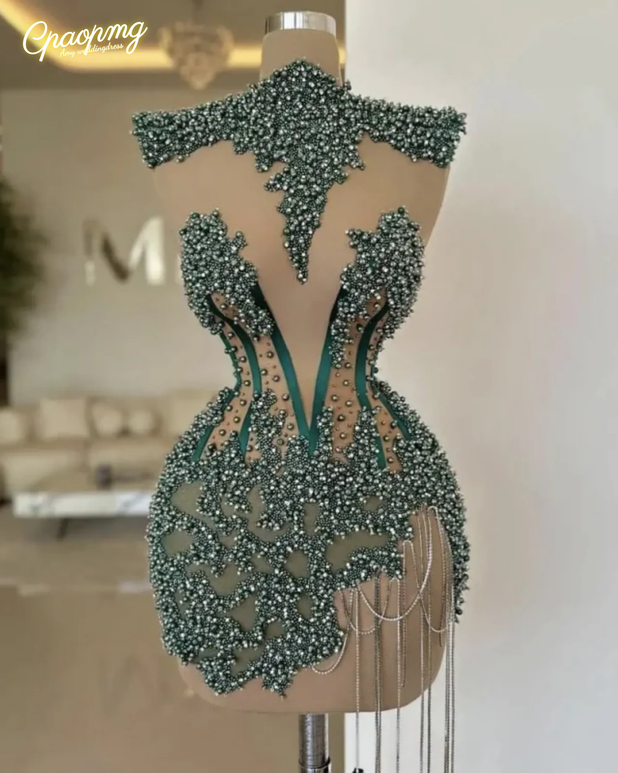 Customized Luxury Beaded Lace High Neck Evening Dresses Hollow Mini Girls Tassel Decoration Prom Dresses
Customized Luxury Beaded Lace High Neck Evening Dresses Hollow Mini Girls Tassel Decoration Prom Dresses