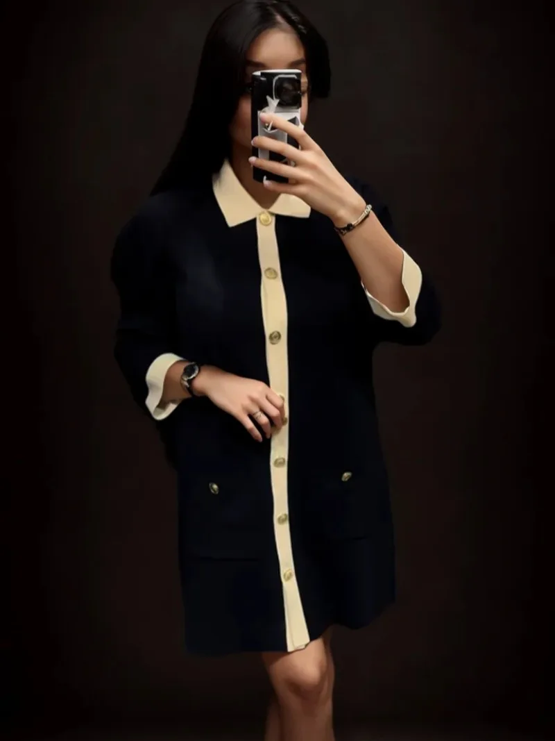 Women Knitted Mini Dress New Fashion Gold Row Buckle Knitted Short Dress for Women Front Patch Pocket Dress Office Lady Elegant
Women Knitted Mini Dress New Fashion Gold Row Buckle Knitted Short Dress for Women Front Patch Pocket Dress Office Lady Elegant