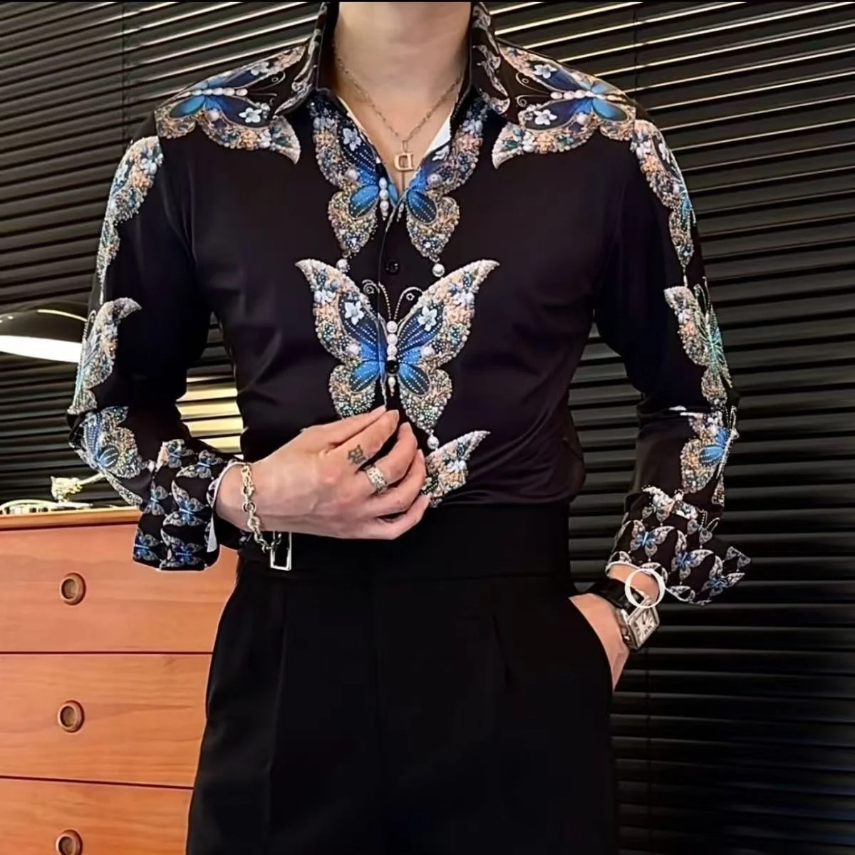 Elegant Print Long Sleeve Slim Fit Men's Shirt Heavyweight Polyester Anti-Wrinkle Fashionable Autumn Wear for Youth
Elegant Print Long Sleeve Slim Fit Men's Shirt Heavyweight Polyester Anti-Wrinkle Fashionable Autumn Wear for Youth