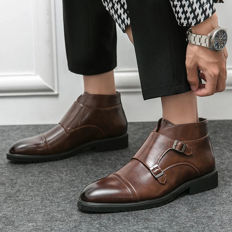 Autumn Winter New High Top Pointed Short Boots High-quality New Men's Business Casual Shoes Versatile Men's Workwear Boots
Autumn Winter New High Top Pointed Short Boots High-quality New Men's Business Casual Shoes Versatile Men's Workwear Boots