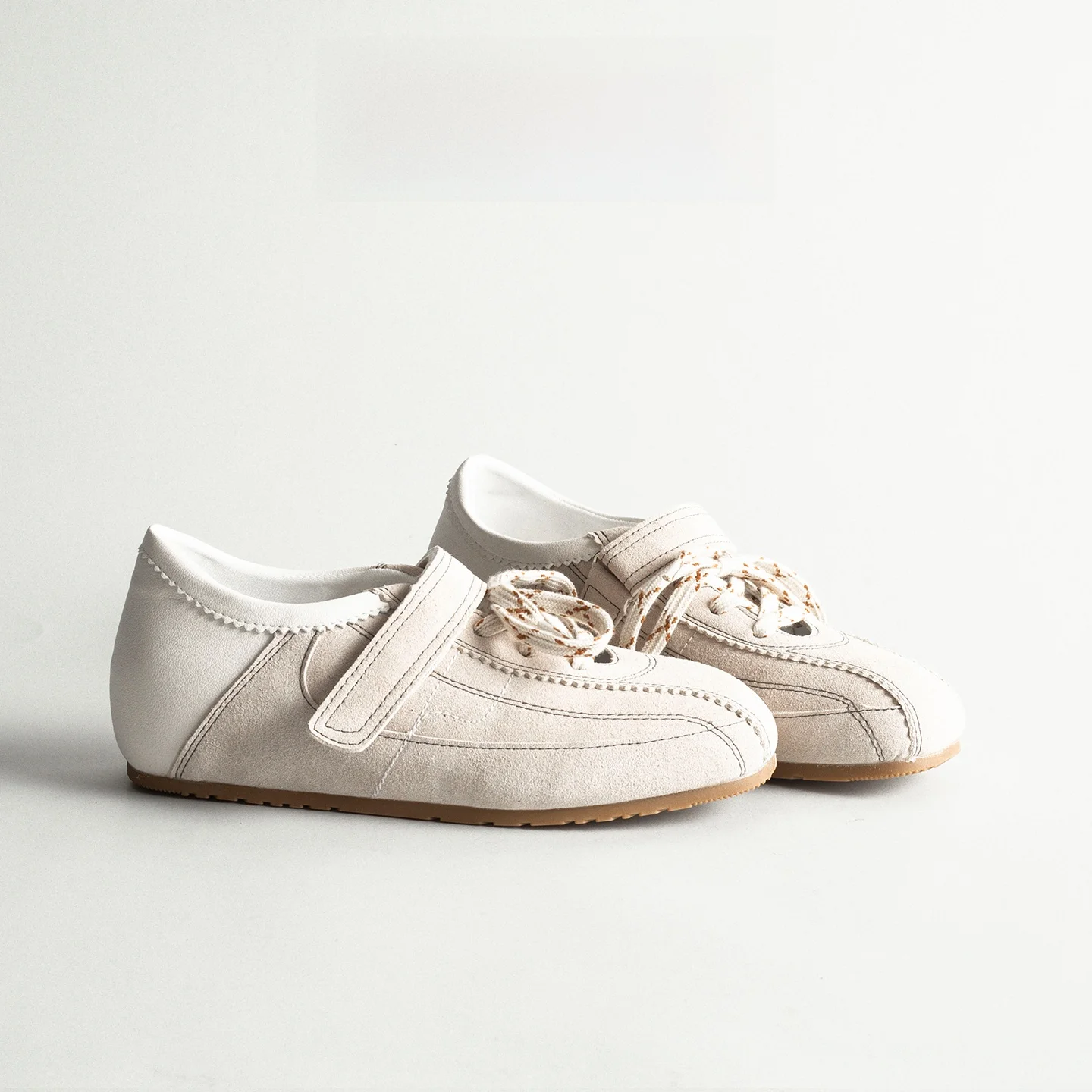 Retro Ballet Style Deqin Shoes Women's Spring 2026 New Magic Tape Laced Flat Casual Women's Shoes Increased Height
Retro Ballet Style Deqin Shoes Women's Spring 2026 New Magic Tape Laced Flat Casual Women's Shoes Increased Height