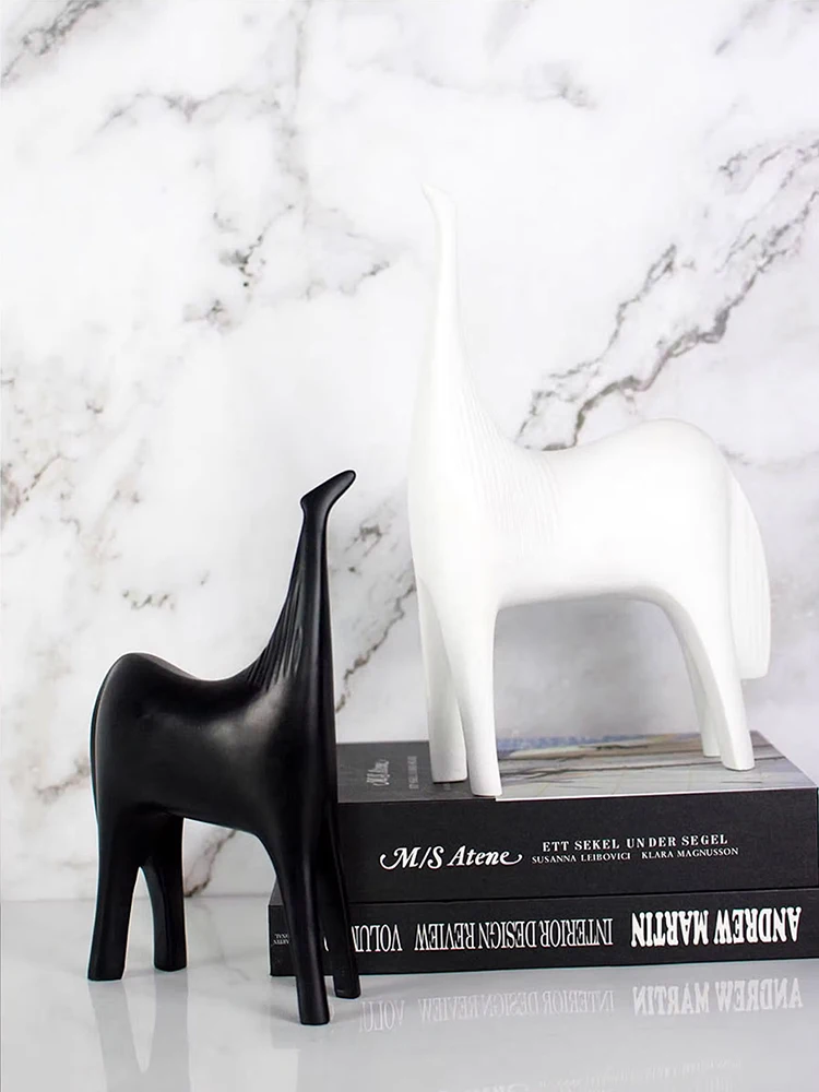 Horse resin sandstone statue home bookcase decoration modern simple black white Abstract art animal horse Ornament birthday gift
Horse resin sandstone statue home bookcase decoration modern simple black white Abstract art animal horse Ornament birthday gift