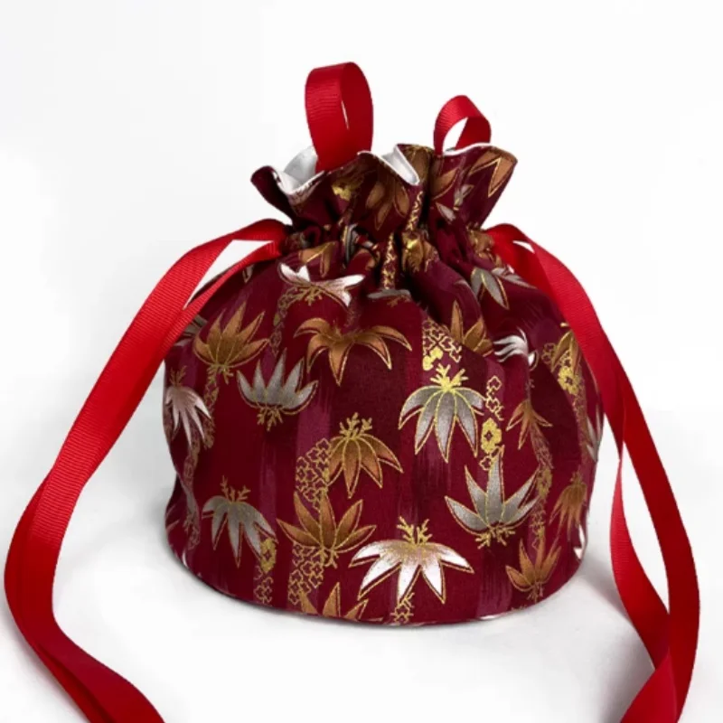 Japanese Style Kimono Handbag Haori Yukata Kimono Purse Bag Accessories Vintage Print Drawstring Bucket Bag Unisex Storage Bag
Japanese Style Kimono Handbag Haori Yukata Kimono Purse Bag Accessories Vintage Print Drawstring Bucket Bag Unisex Storage Bag