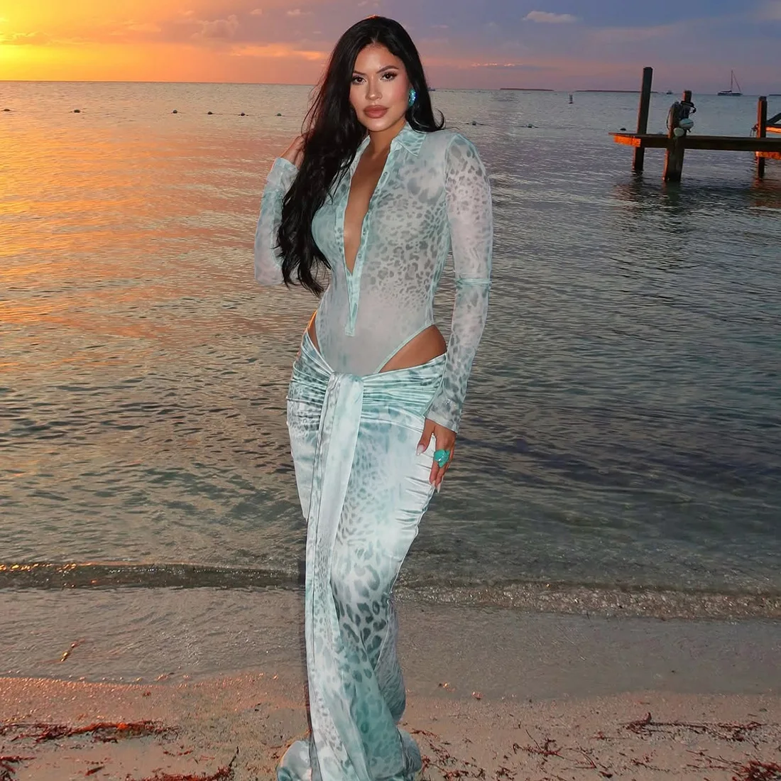 Sexy Leopard Print Long Sleeve Dress Suits Autumn Chic Lapel Collar Two Piece Sets Long Sleeve Tights and Long Dress Sets 2025
Sexy Leopard Print Long Sleeve Dress Suits Autumn Chic Lapel Collar Two Piece Sets Long Sleeve Tights and Long Dress Sets 2025