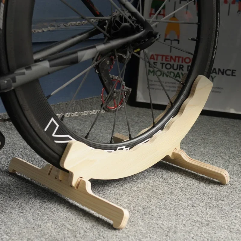 High Quality Wooden MTB Bicycle Display Frame Indoor Storage Road Bicycle Parking Rack
High Quality Wooden MTB Bicycle Display Frame Indoor Storage Road Bicycle Parking Rack