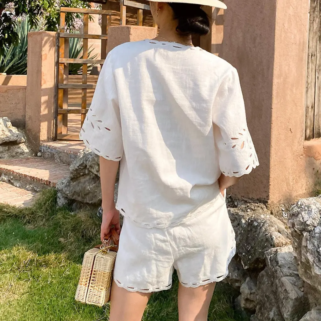 Women's French Embroidery Cotton Linen Suit Short Sleeve Holiday Shorts Set Spring Summer White European American Style
Women's French Embroidery Cotton Linen Suit Short Sleeve Holiday Shorts Set Spring Summer White European American Style