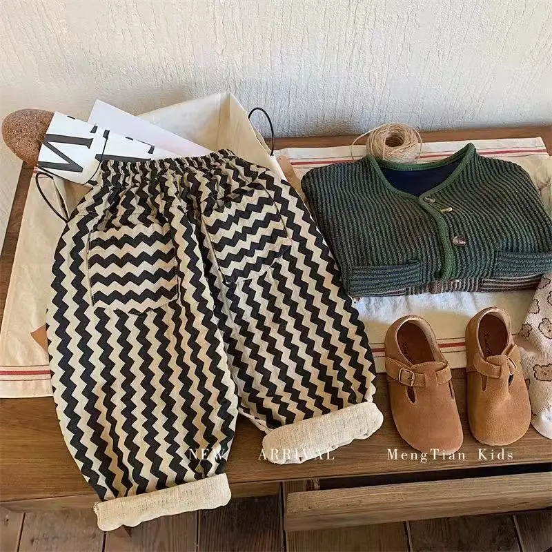 2025 Children Fleece Sweatpants Korean Style Girls Casual Wide-leg Pants Autumn and Winter Boys Loose Sports Pants Kids Clothes
2025 Children Fleece Sweatpants Korean Style Girls Casual Wide-leg Pants Autumn and Winter Boys Loose Sports Pants Kids Clothes