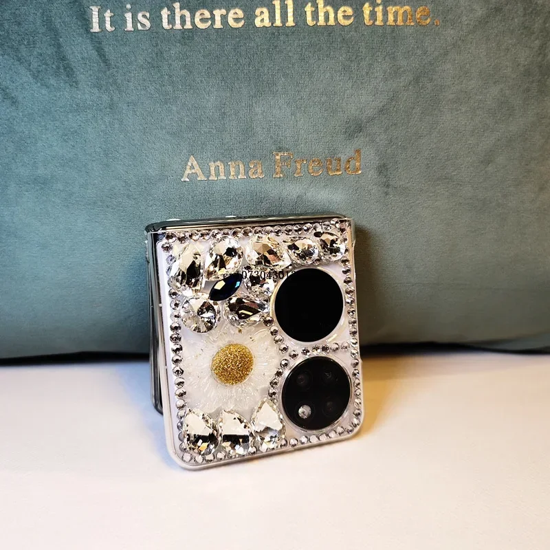 For Huawei P50pocket Phone Case Set with Diamonds Lovely Zou Ju Rhinestone Women's Little Fresh Mobile Phone Protective Case
For Huawei P50pocket Phone Case Set with Diamonds Lovely Zou Ju Rhinestone Women's Little Fresh Mobile Phone Protective Case