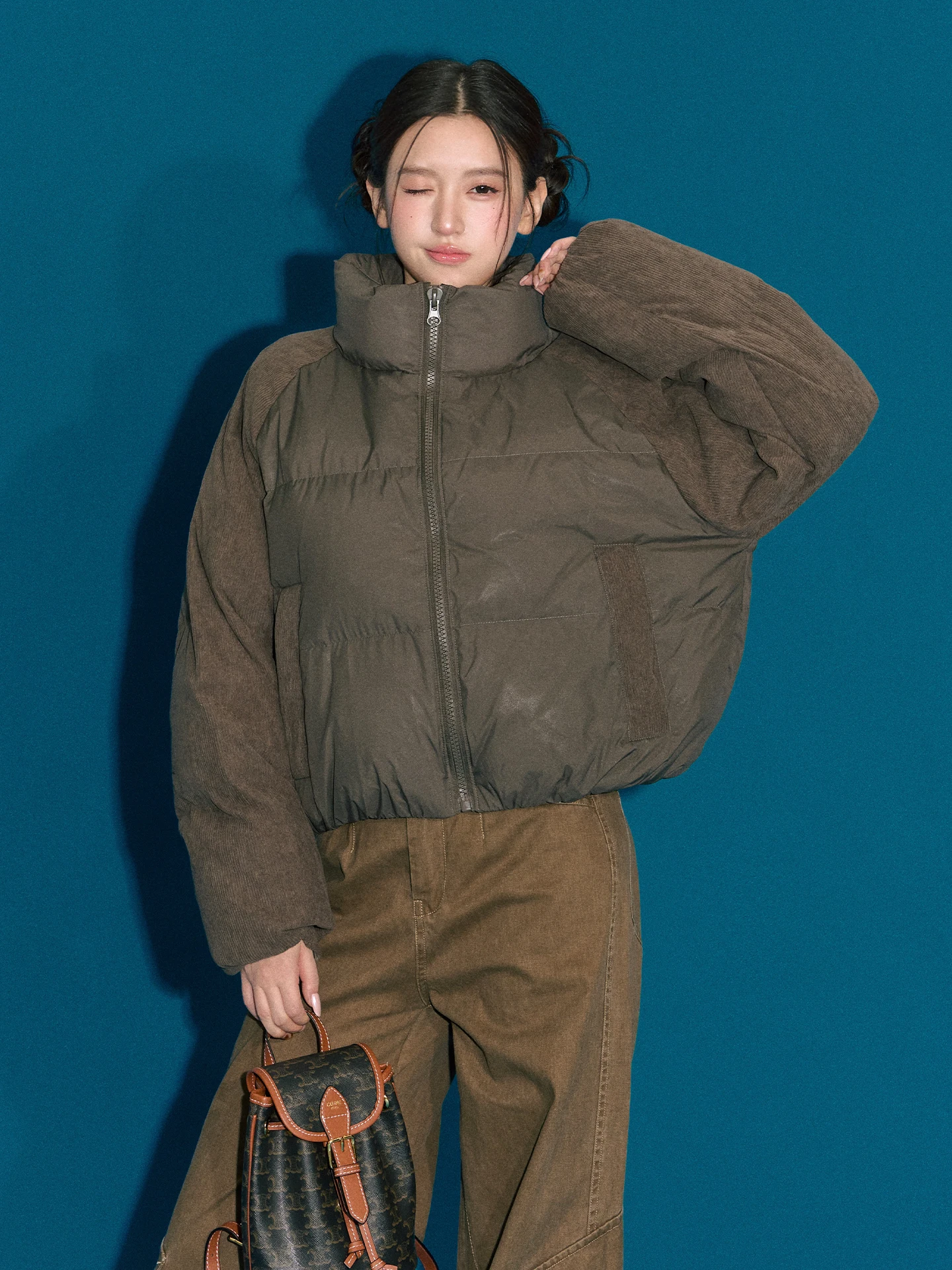 OIOI E White Du down Jaet Stand Collar Patchwork Loose ort Outerwear Women's Faion Retro Sle Winter Coat
OIOI E White Du down Jaet Stand Collar Patchwork Loose ort Outerwear Women's Faion Retro Sle Winter Coat