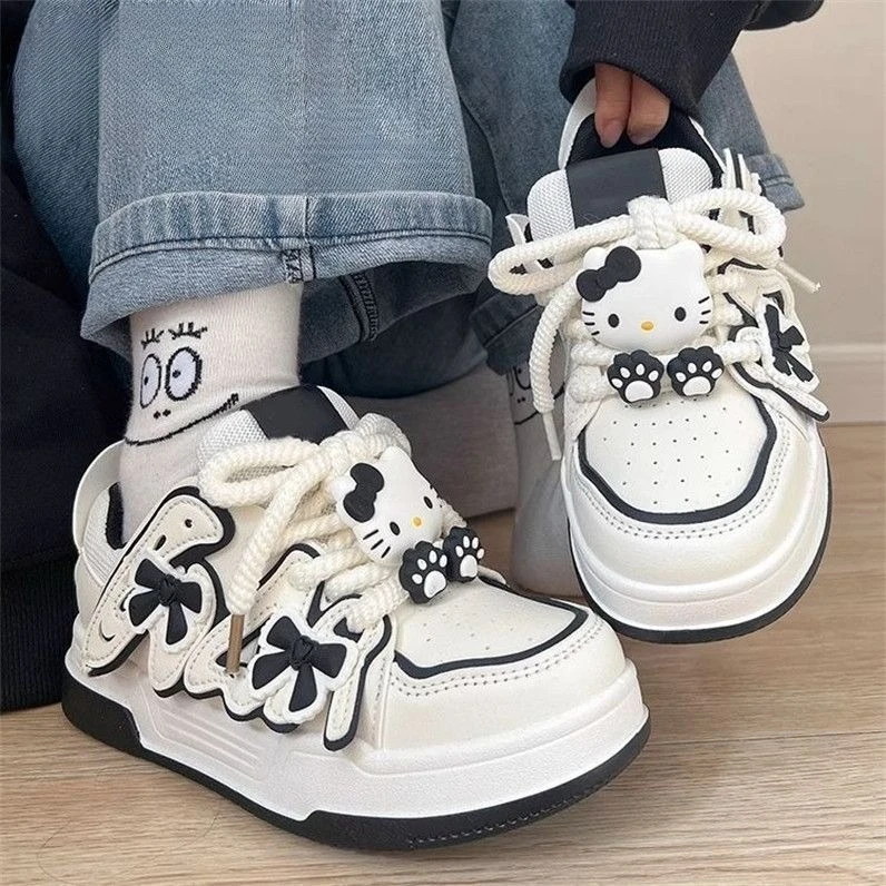 Hello Kitty Black White Sneakers Women's Rubber Thick Sole Non-slip Wear-resistant White Shoes Casual Student Sneakers
Hello Kitty Black White Sneakers Women's Rubber Thick Sole Non-slip Wear-resistant White Shoes Casual Student Sneakers