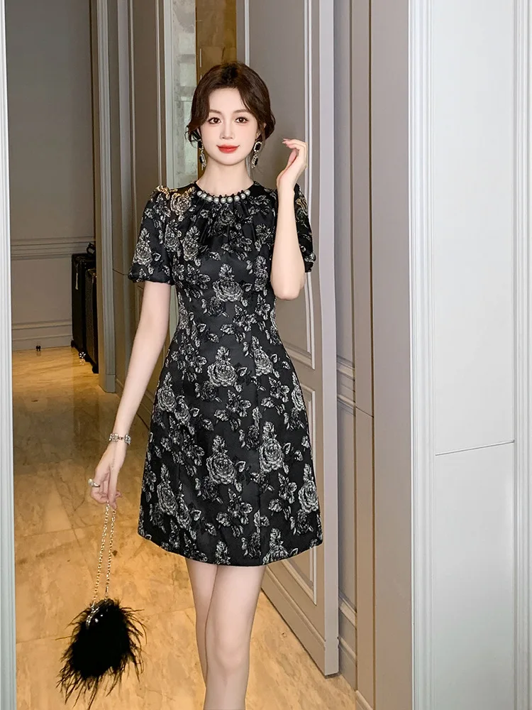 Palace Style Retro Printed Dress Summer New Women's French Jacquard Waist A-Line Skirt
Palace Style Retro Printed Dress Summer New Women's French Jacquard Waist A-Line Skirt