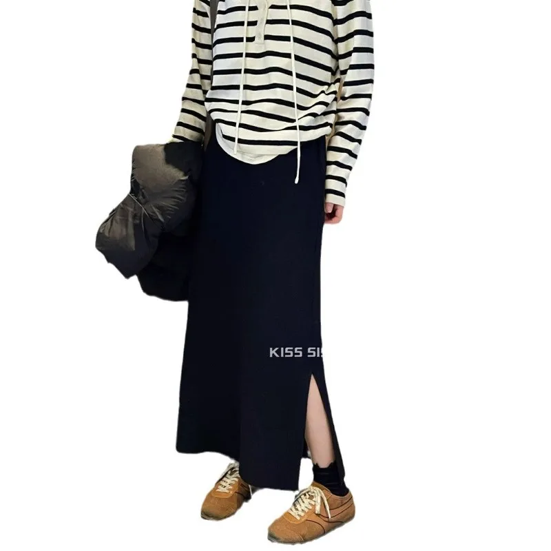 2025 New Retro Knitted Women Korean Versatile Slim Split Skirts Casual Slim Straight High Waist Split Midi Autumn Winter Skirts
2025 New Retro Knitted Women Korean Versatile Slim Split Skirts Casual Slim Straight High Waist Split Midi Autumn Winter Skirts