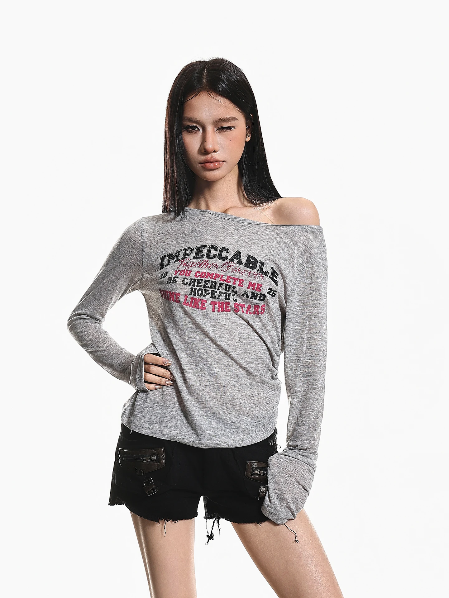 Женская летняя легкая футболка с длинным рукавом Slim Fit, с принтом и термотрансферным рисунком в виде ромбов, с открытыми плечами, укороченный топ Cool Spicy
Женская летняя легкая футболка с длинным рукавом Slim Fit, с принтом и термотрансферным рисунком в виде ромбов, с открытыми плечами, укороченный топ Cool Spicy