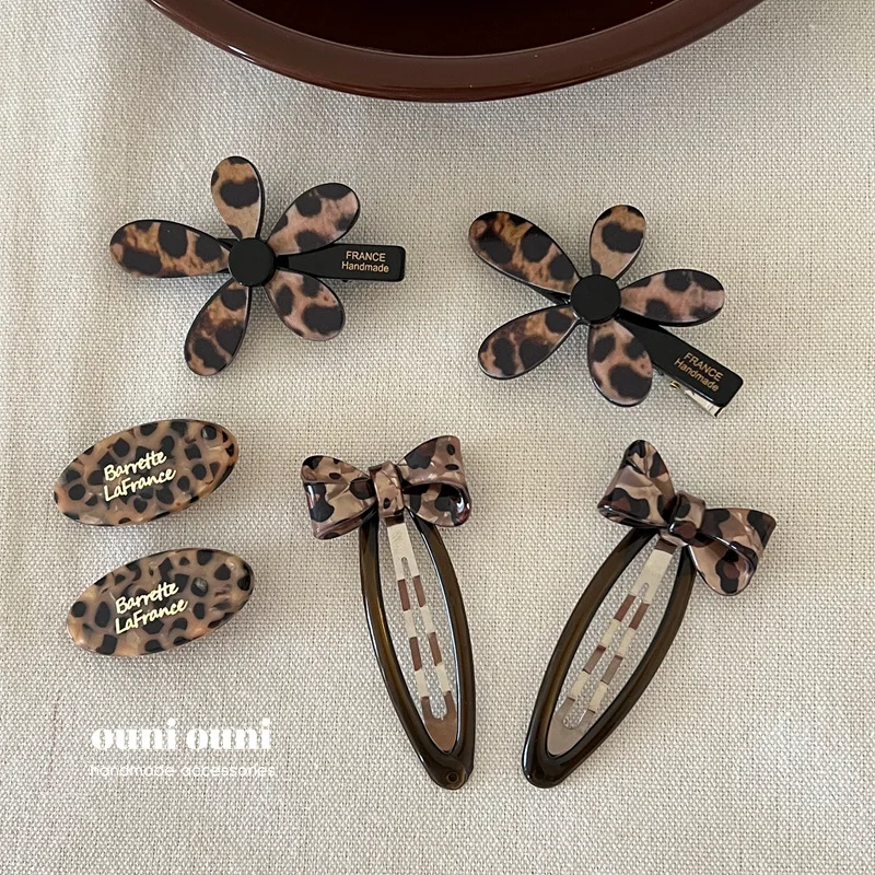 Leopard Print Acetate Hair Clip Oval Bangs BB Bow Clip Multi for Woman Fall Winter Daily Stylish Elegant Accessories
Leopard Print Acetate Hair Clip Oval Bangs BB Bow Clip Multi for Woman Fall Winter Daily Stylish Elegant Accessories