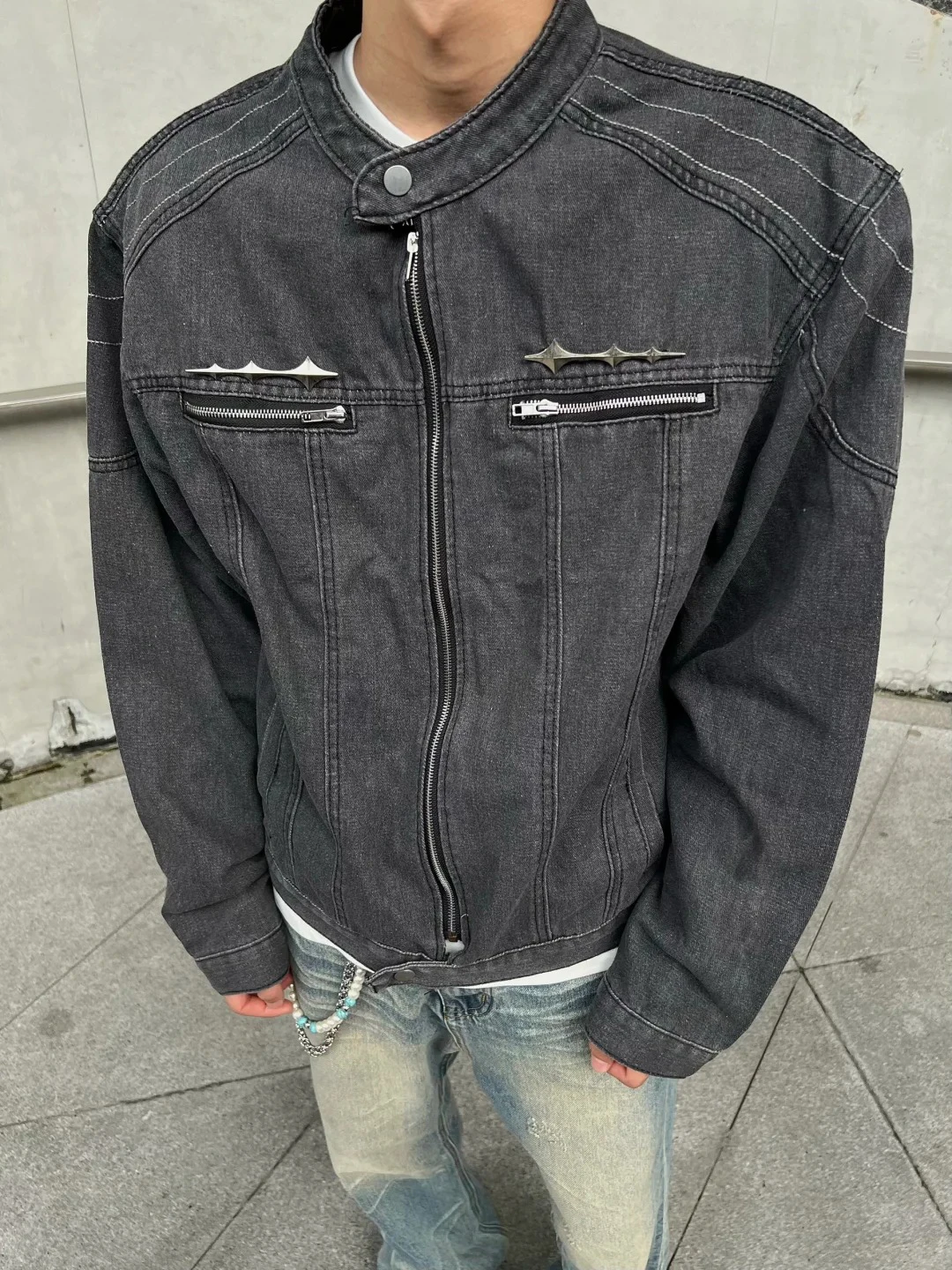 Waed Bla Men's Denim Jaet oulder Pad ort Sle Stand Collar American Retro Workwear Jaet Youth Trend Cotton Polye...
Waed Bla Men's Denim Jaet oulder Pad ort Sle Stand Collar American Retro Workwear Jaet Youth Trend Cotton Polye...