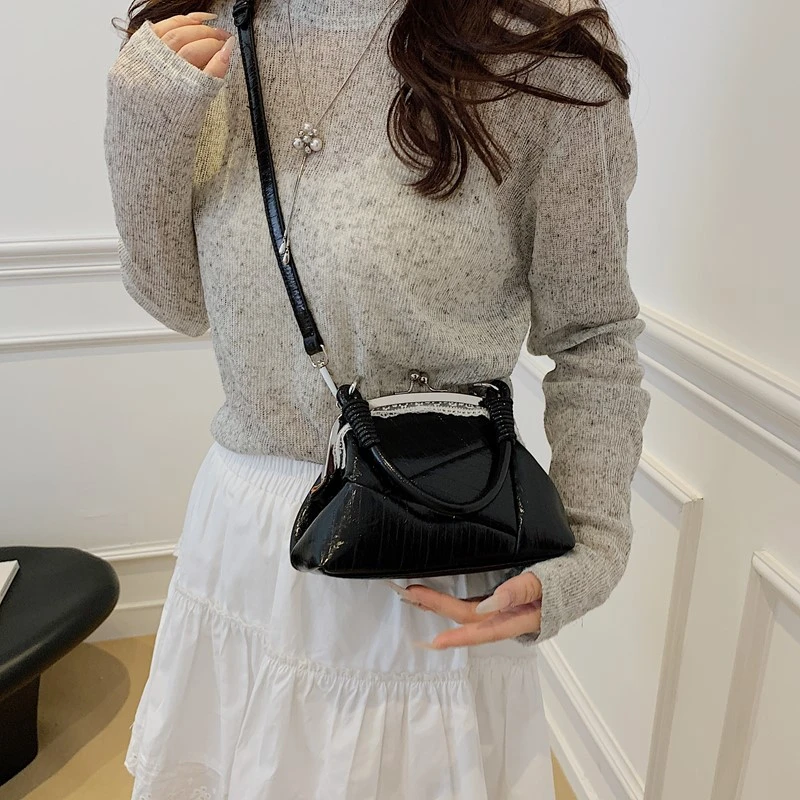 Роскошная женская высококачественная кожаная сумка-тоут Элегантная дизайнерская сумка через плечо, предназначенная для городского модного использования
Роскошная женская высококачественная кожаная сумка-тоут Элегантная дизайнерская сумка через плечо, предназначенная для городского модного использования