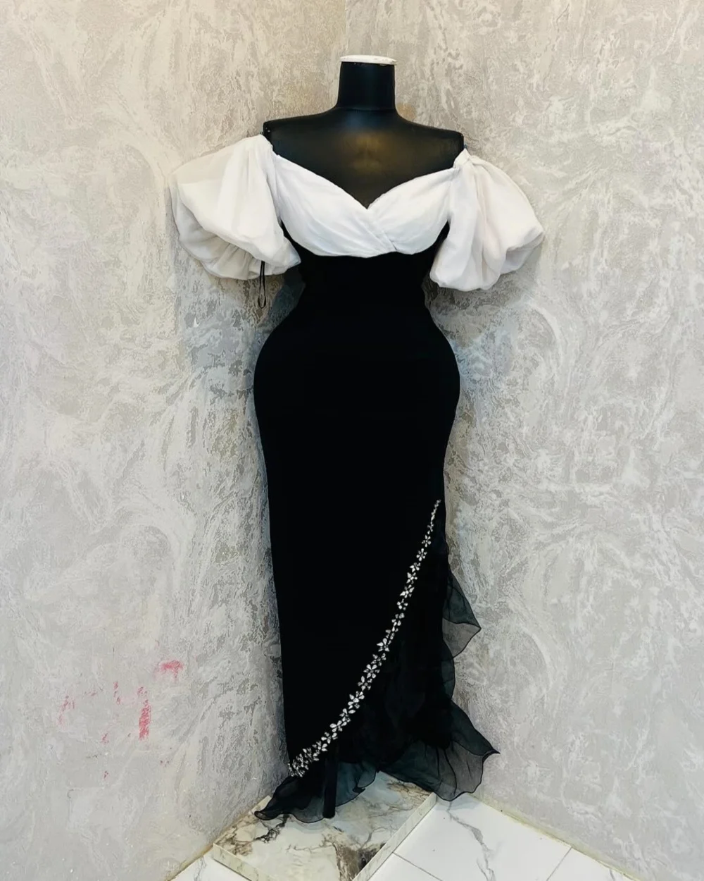 Customized Jersey Beading Ruched Sheath Off-the-shoulder Midi Dresses Bespoke Occasion Exquisite Fashion FormalEvening
Customized Jersey Beading Ruched Sheath Off-the-shoulder Midi Dresses Bespoke Occasion Exquisite Fashion FormalEvening