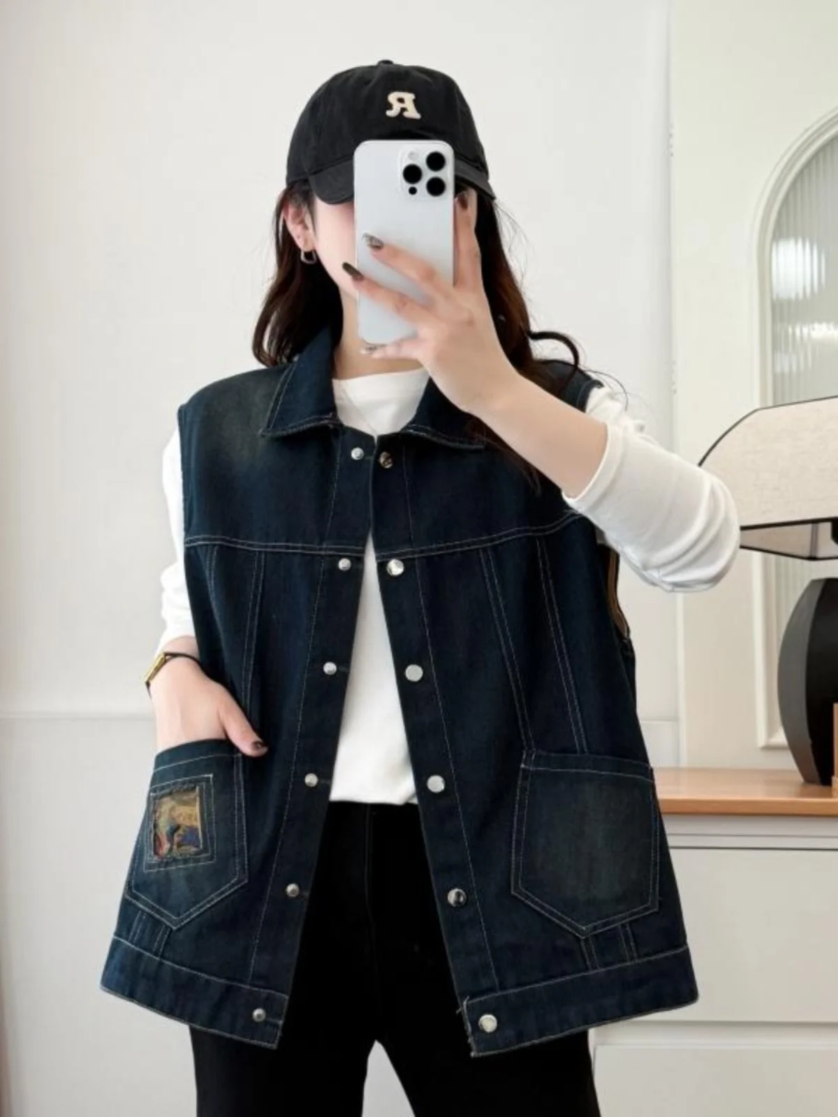 Spring Autumn Women's Denim Vest plus Size Washed Ripped Spliced Color Large Size Shoulder Pad Top Cotton Collar Single ...
Spring Autumn Women's Denim Vest plus Size Washed Ripped Spliced Color Large Size Shoulder Pad Top Cotton Collar Single ...