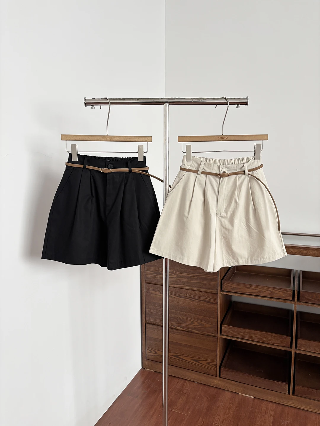 Summer 2026 High Waist A-Line Wide Leg Pants Women's Casual Shorts with Belt Simple Commuter Style Polyester Fiber Ladies
Summer 2026 High Waist A-Line Wide Leg Pants Women's Casual Shorts with Belt Simple Commuter Style Polyester Fiber Ladies