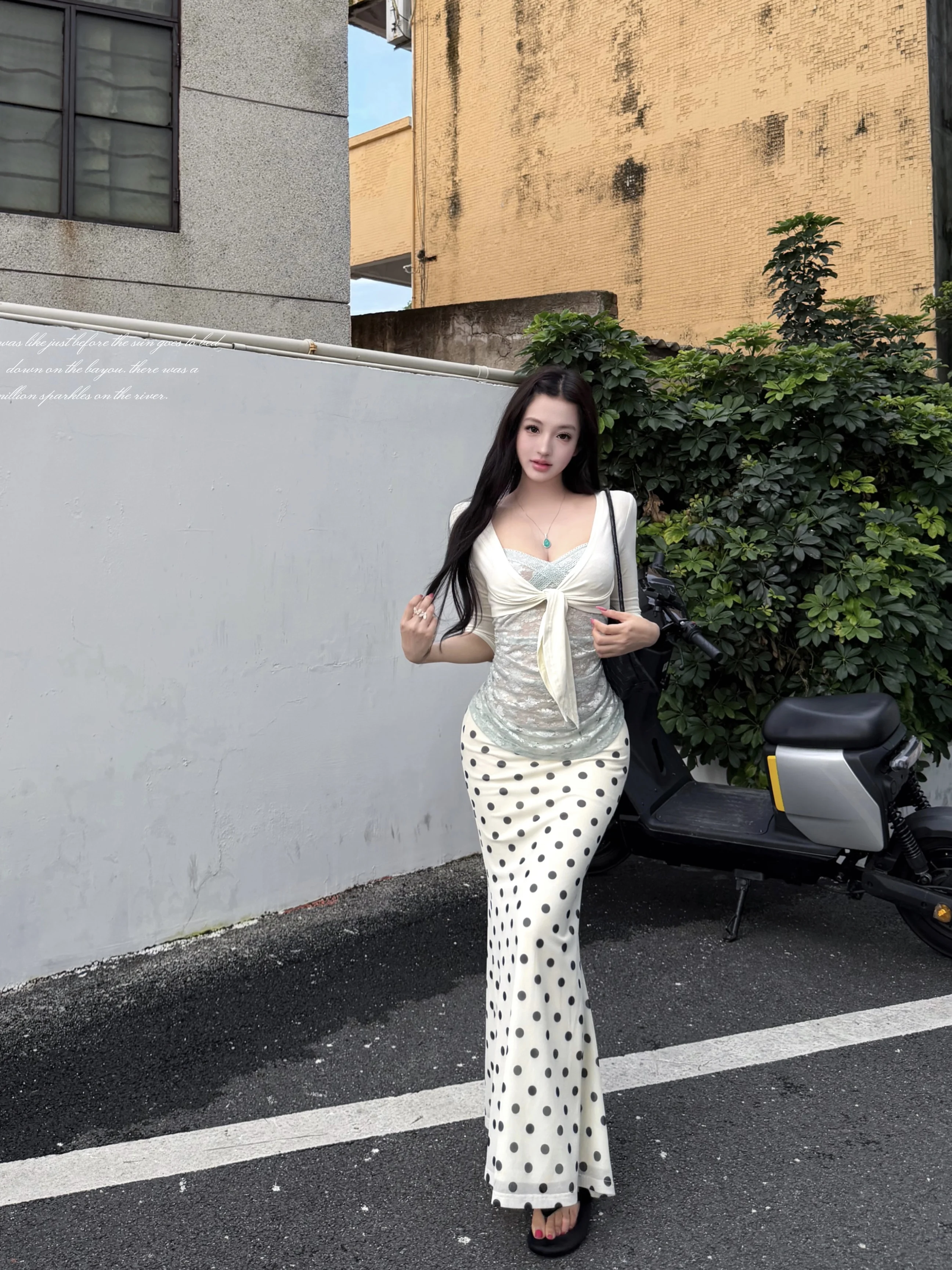 Vacation Style Lace Trim Knitted Cross Tie Wrap Skirt And Cardigan Set Women's Summer Polka Dot Bodycon Two Piece Ensemble
Vacation Style Lace Trim Knitted Cross Tie Wrap Skirt And Cardigan Set Women's Summer Polka Dot Bodycon Two Piece Ensemble