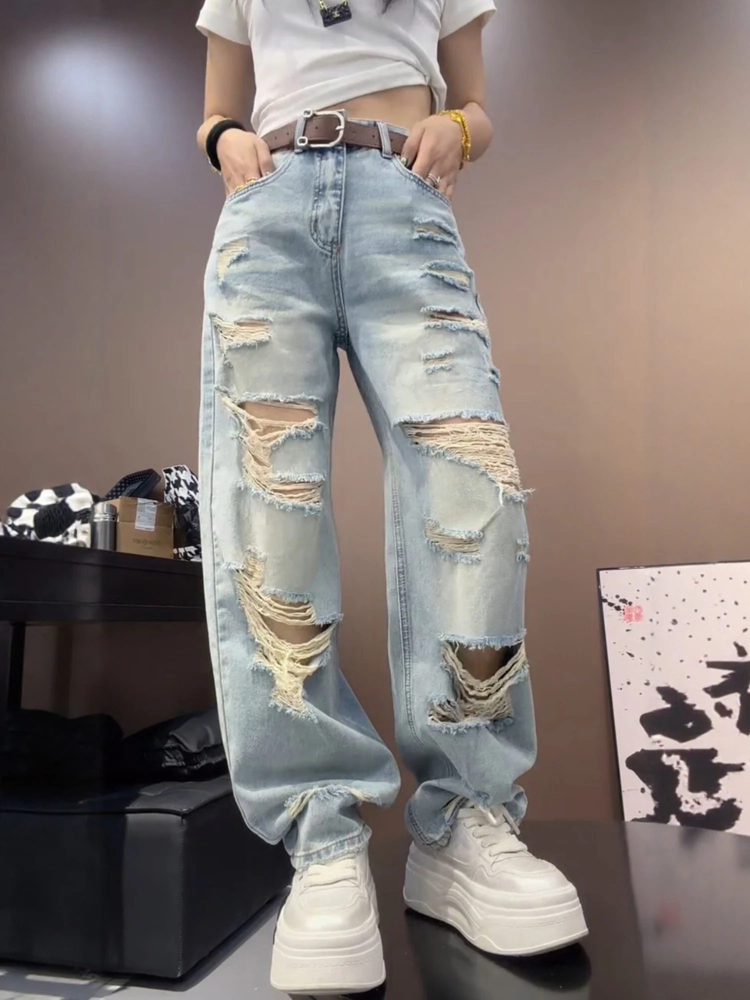 High Waist Slim Fit American Style Denim Jeans Hole Punching Summer New Arrival Women's Casual Loose Fit Blue Polyester Fiber
High Waist Slim Fit American Style Denim Jeans Hole Punching Summer New Arrival Women's Casual Loose Fit Blue Polyester Fiber