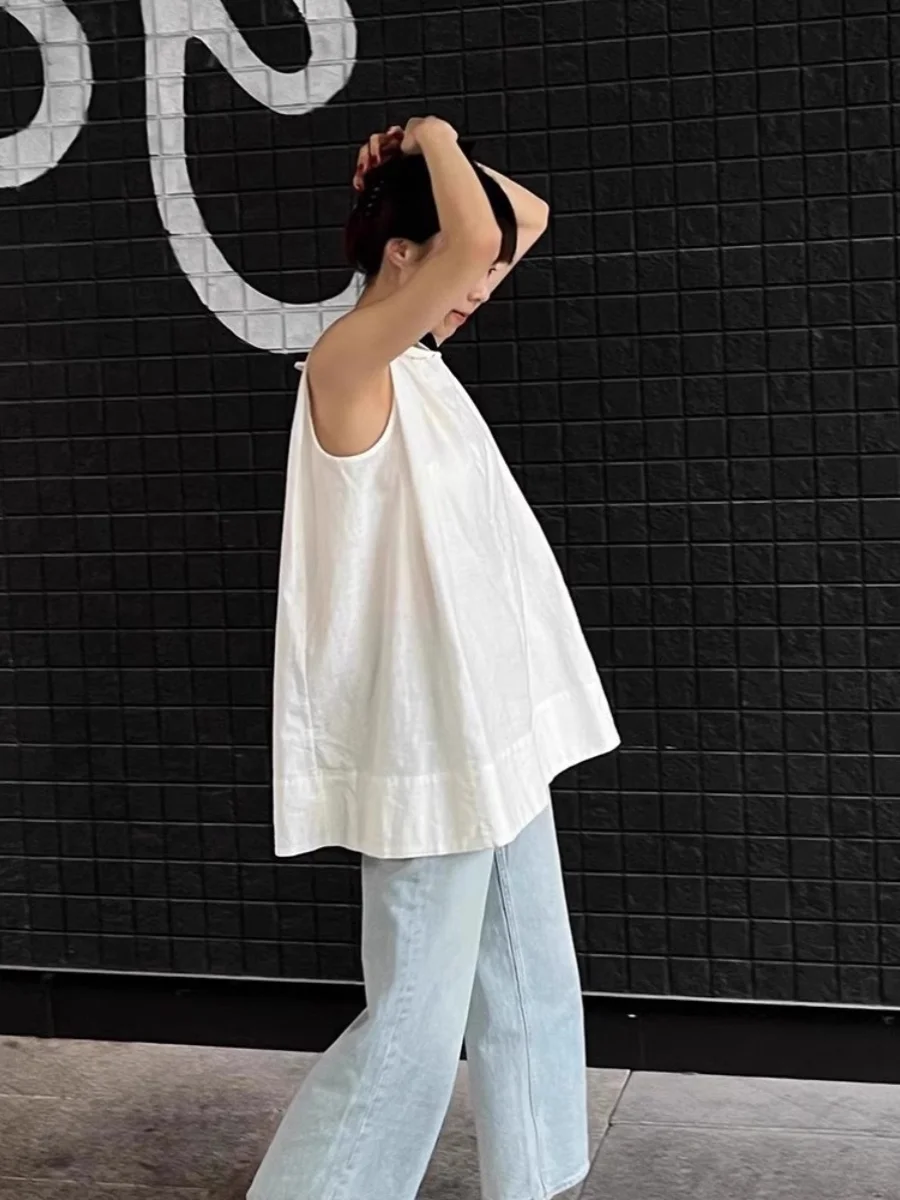 Summer New Casual Loose White Unique V-ne Vest Women's Versatile Lazy Feel Outerwear Svel irt Commute Sle Loose Fit
Summer New Casual Loose White Unique V-ne Vest Women's Versatile Lazy Feel Outerwear Svel irt Commute Sle Loose Fit