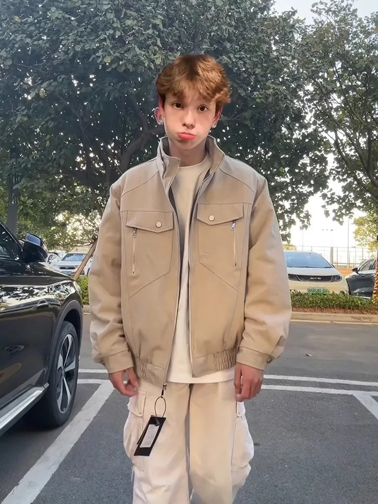 Мужская демисезонная куртка из канваса цвета хаки с вставками из кожи змеи, в американском стиле, с воротником-стойкой, на молнии, для работы
Мужская демисезонная куртка из канваса цвета хаки с вставками из кожи змеи, в американском стиле, с воротником-стойкой, на молнии, для работы