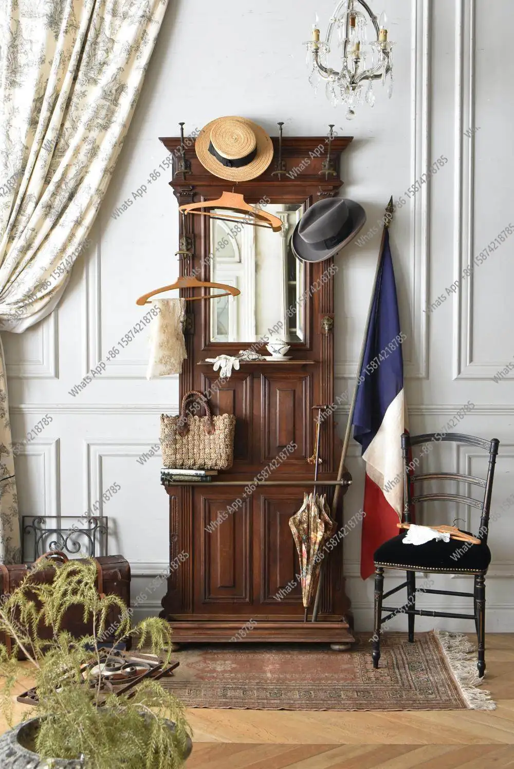 French retro solid wood coat rack antique style bedroom floor hanger retro style porch locker
French retro solid wood coat rack antique style bedroom floor hanger retro style porch locker