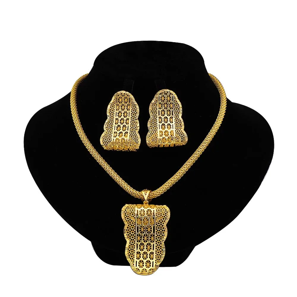 2024 New African Fashion Geometric Shape Necklace Earrings Fashion Set Dubai Evening Dress Accessories Daily Holiday Matching
2024 New African Fashion Geometric Shape Necklace Earrings Fashion Set Dubai Evening Dress Accessories Daily Holiday Matching