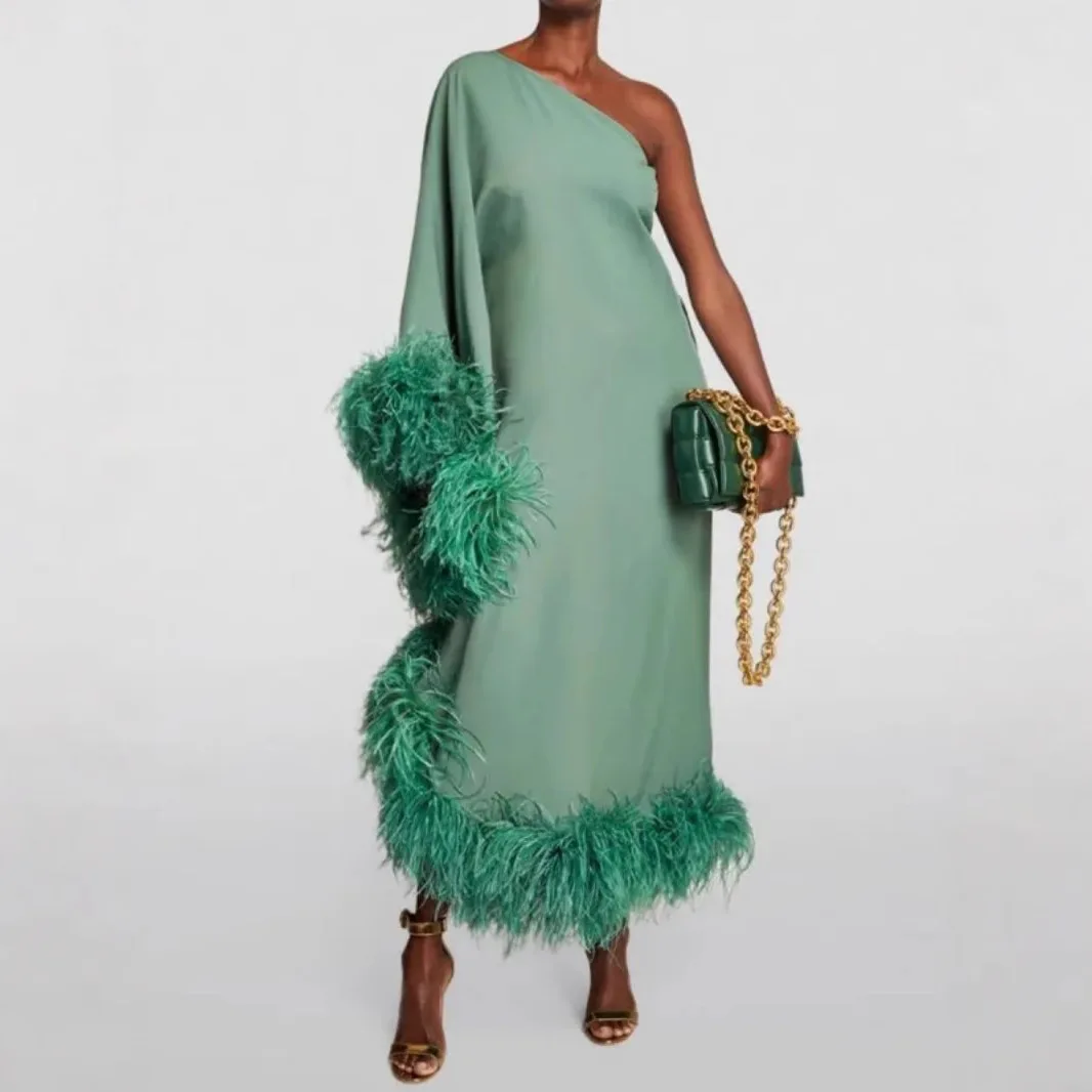 Grass green spring and summer party new women's clothing feather shoulder pendulum evening dress sexy temperament elegant high-e
Grass green spring and summer party new women's clothing feather shoulder pendulum evening dress sexy temperament elegant high-e