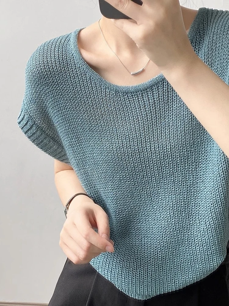 Blue Short Knitted Vest Top Women Summer New round Neck Sleeveless Ice Silk Design T Shirt Casual Style Straight Cut
Blue Short Knitted Vest Top Women Summer New round Neck Sleeveless Ice Silk Design T Shirt Casual Style Straight Cut