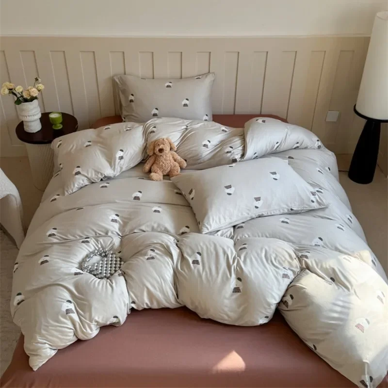 2025 new class A knitted cotton cotton printing four-piece set small fresh cartoon student pure cotton bed sheet three-piece set
2025 new class A knitted cotton cotton printing four-piece set small fresh cartoon student pure cotton bed sheet three-piece set