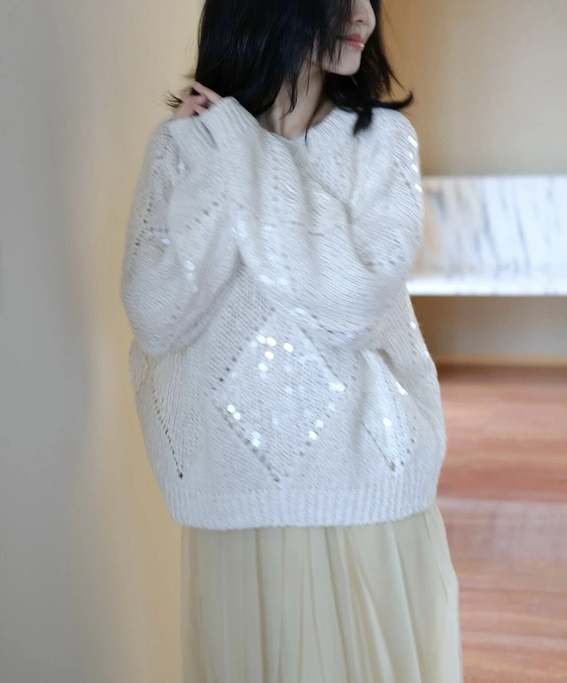 Hollow diamond grid linen cotton yarn sequin pullover sweater white sweater for women
Hollow diamond grid linen cotton yarn sequin pullover sweater white sweater for women