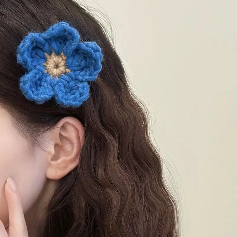1pc New Korean style knitted yarn flower hair clip with sweet side bangs and early autumn atmosphere duckbill clip
1pc New Korean style knitted yarn flower hair clip with sweet side bangs and early autumn atmosphere duckbill clip