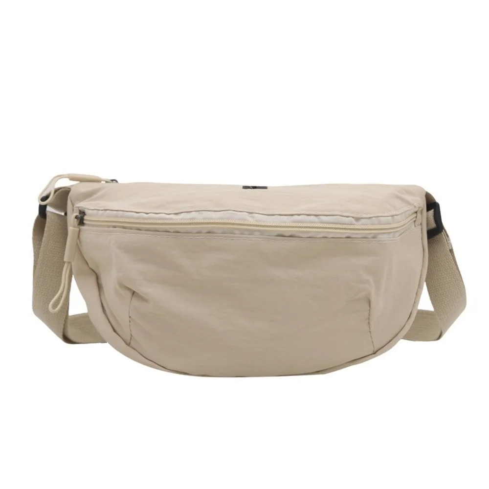Wide Shoulder Strap Nylon Shoulder Bag Large Capacity Korean Style Oxford Cloth Crossbody Bag Messenger Bag Solid Color
Wide Shoulder Strap Nylon Shoulder Bag Large Capacity Korean Style Oxford Cloth Crossbody Bag Messenger Bag Solid Color
