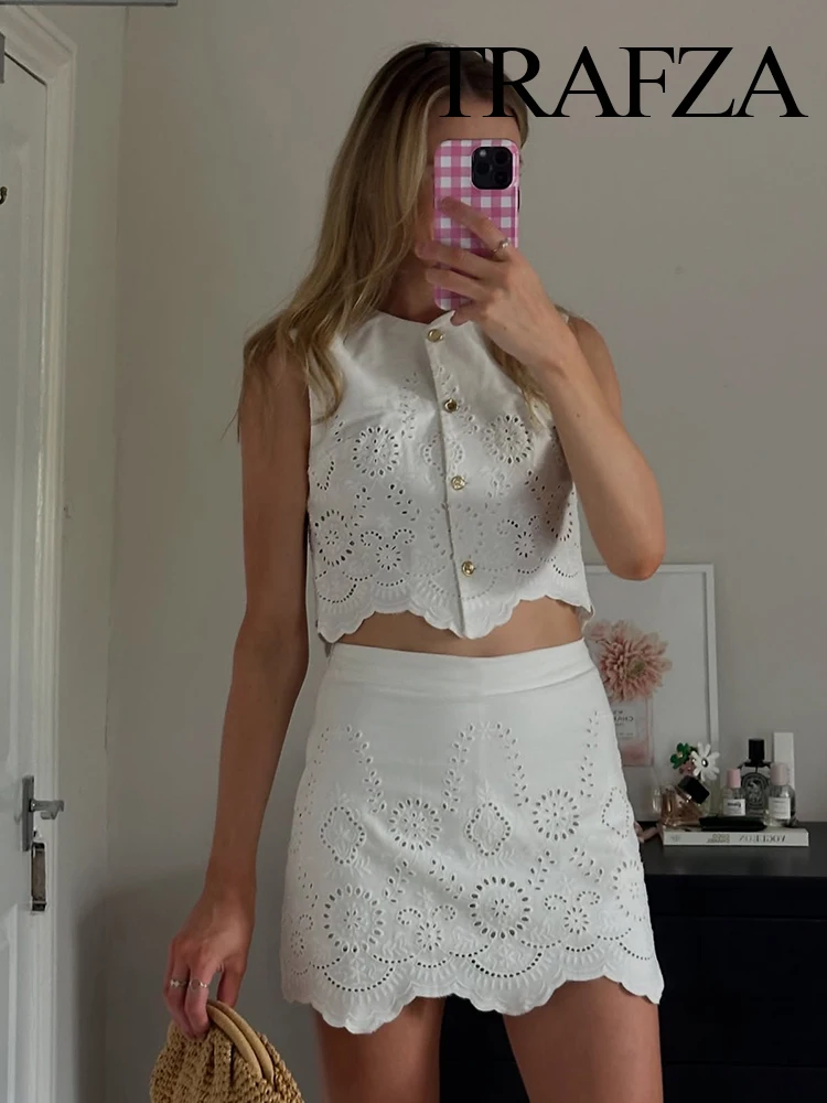 TRAFZA Women's Summer Fashion Hollow Out Embroidery Single Breasted Vest Sleeveless Top+Temperament Short Skirt Pants Set Mujer
TRAFZA Women's Summer Fashion Hollow Out Embroidery Single Breasted Vest Sleeveless Top+Temperament Short Skirt Pants Set Mujer