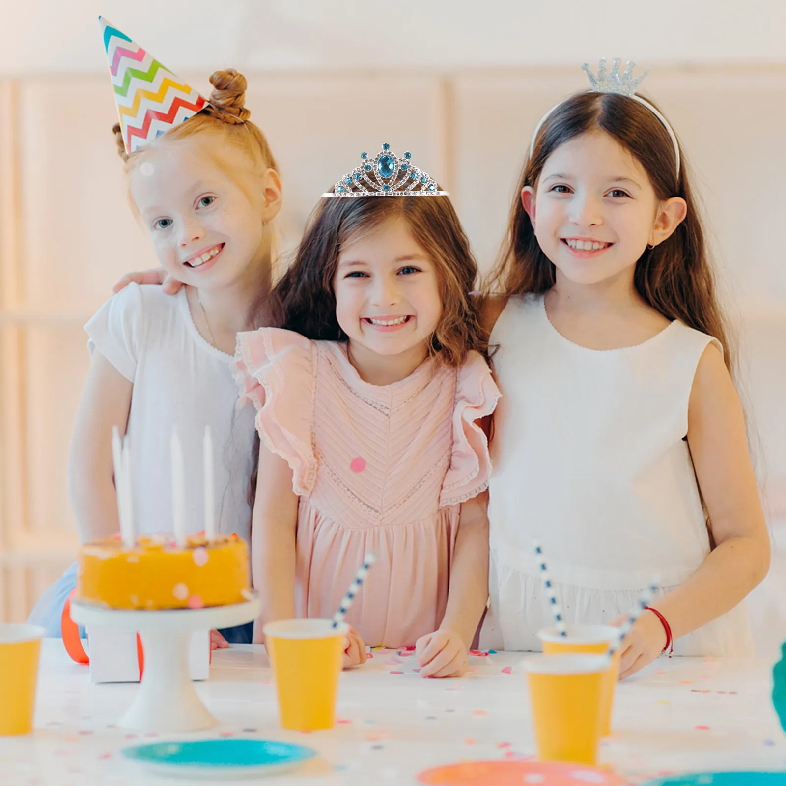 3Pcs Children's Crown Headband Elegant Alloy Rhinestone Tiara Party Headdress Hair Accessories for Girls Birthday Cosplay
3Pcs Children's Crown Headband Elegant Alloy Rhinestone Tiara Party Headdress Hair Accessories for Girls Birthday Cosplay