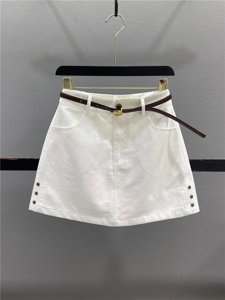 High Waist A-Line Skirt Women's Casual Denim Half-length Summer Design Button Loose Slimming Versatile White Skirt
High Waist A-Line Skirt Women's Casual Denim Half-length Summer Design Button Loose Slimming Versatile White Skirt