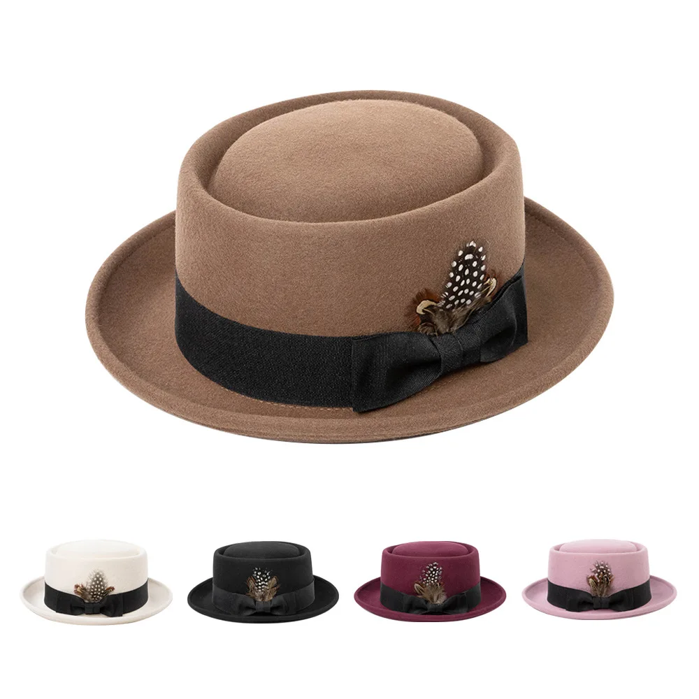 Женская шляпа из 100% шерсти со свиным пирогом, шляпы-федоры, шляпы-каноте, весна-осень-зима, теплая шерстяная шляпа с плоским верхом, британская фетровая шляпа с бантом из перьев
Женская шляпа из 100% шерсти со свиным пирогом, шляпы-федоры, шляпы-каноте, весна-осень-зима, теплая шерстяная шляпа с плоским верхом, британская фетровая шляпа с бантом из перьев