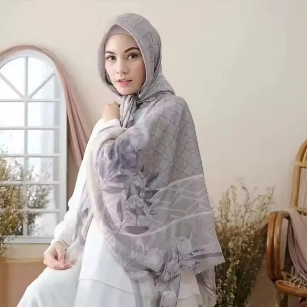 Malaysia Tudung Bawal Flower Print Hijab Laser Cut Edge Headscarf Premium Cotton Voile Soft Fashion Muslim Square Scarf
Malaysia Tudung Bawal Flower Print Hijab Laser Cut Edge Headscarf Premium Cotton Voile Soft Fashion Muslim Square Scarf