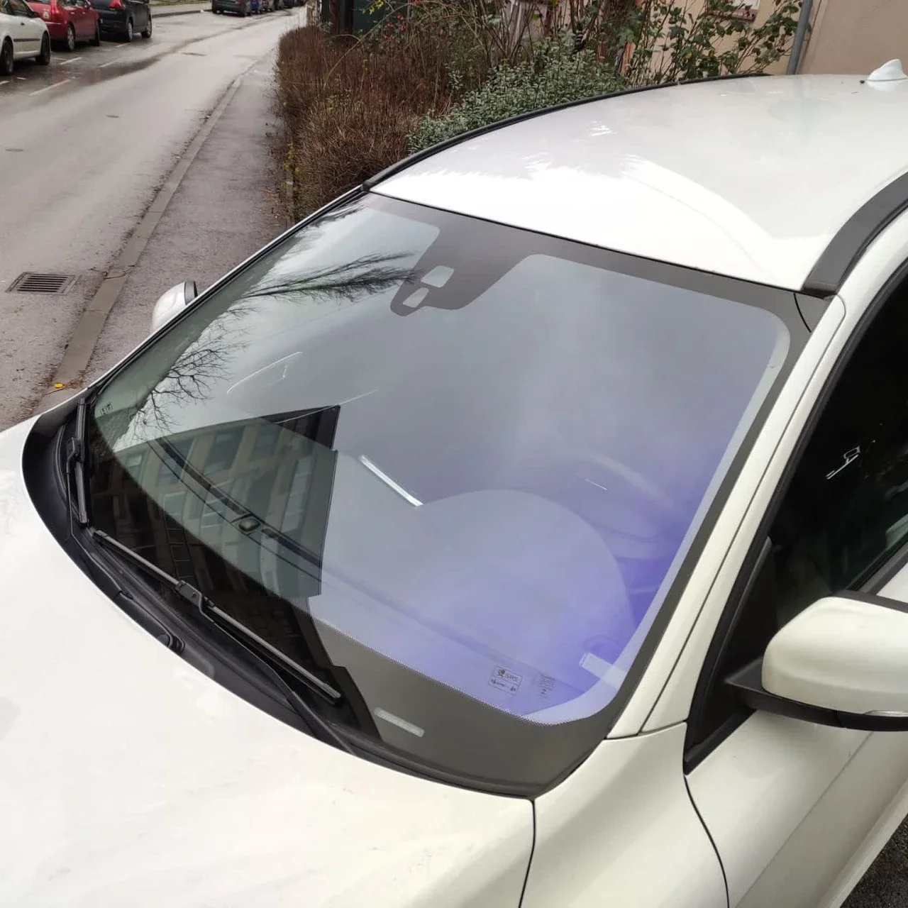 Chameleon Window Film Colorful Solar Car Window Tinting 85%VLT CR90 Purple 152CMX30M PET Color Changing Solax Window Glass 85%
Chameleon Window Film Colorful Solar Car Window Tinting 85%VLT CR90 Purple 152CMX30M PET Color Changing Solax Window Glass 85%