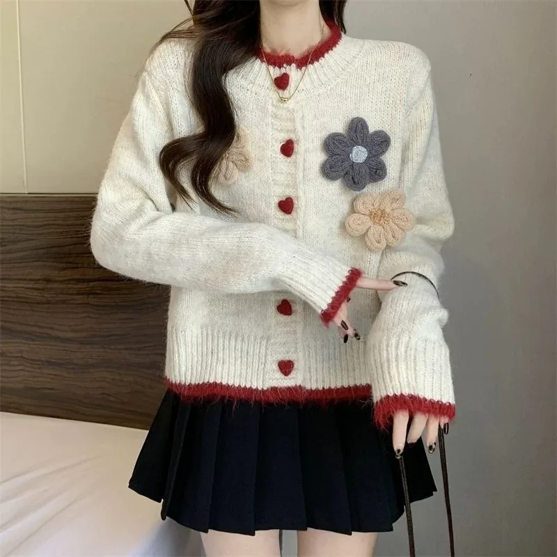 Female Trendy 3D Flower O Neck Sweater Soft Coat Autumn Winter New Lazy Knit Cardigan Long Sleeved Short Top Single Breasted
Female Trendy 3D Flower O Neck Sweater Soft Coat Autumn Winter New Lazy Knit Cardigan Long Sleeved Short Top Single Breasted