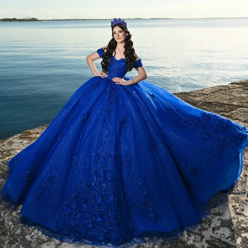 Royal Blue Sparkly Princess Off Shoulder Quinceanera Dresses Sweetheart Applique Flower Beading Crystal Tull Sweet 16 Ball Gown
Royal Blue Sparkly Princess Off Shoulder Quinceanera Dresses Sweetheart Applique Flower Beading Crystal Tull Sweet 16 Ball Gown