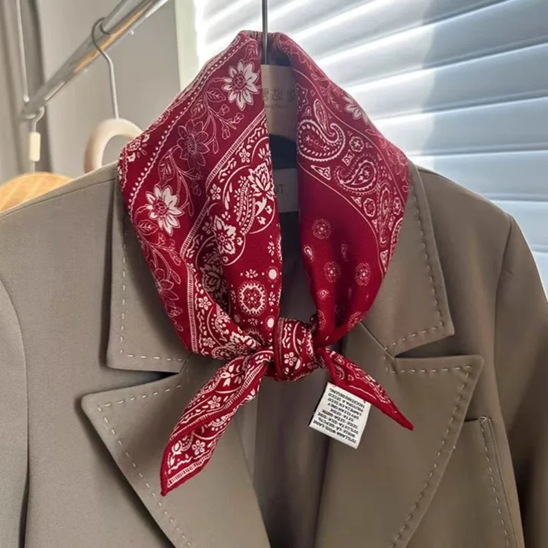 2026 Vintage Ethnic Red Paisley Wool Silk Square Scarf for Women Autumn Spring 70% Wool 30% Silk Boho Scarf Muffler Ladies
2026 Vintage Ethnic Red Paisley Wool Silk Square Scarf for Women Autumn Spring 70% Wool 30% Silk Boho Scarf Muffler Ladies